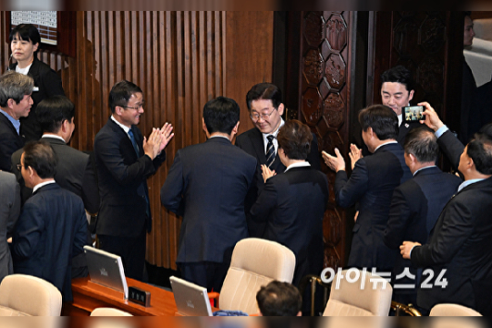   '전쟁 추경' 시정연설 위해 국회 찾은 이재명 대통령