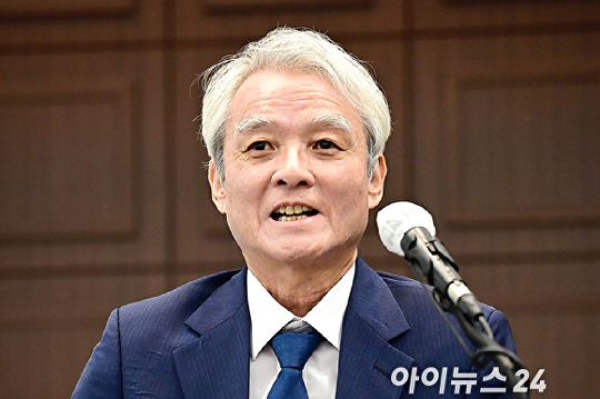  '고려아연 주식 공개매수' 설명 간담회 갖는 강성두 영풍 사장