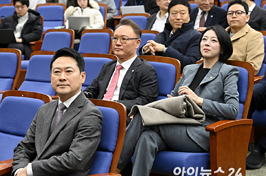   의총 참석한 장동혁 대표와 배현진 의원