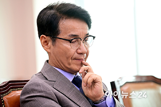  '尹 탄핵청원' 2차 청문회 참석한 최재영 목사