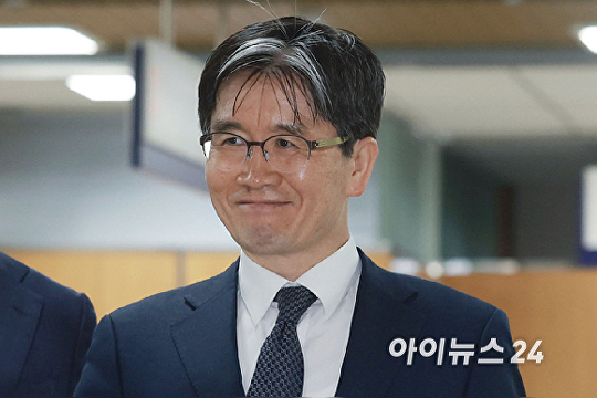   '순직 해병 수사 방해' 오동운 공수처장 첫 공판 출석