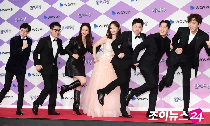 '런닝맨' 멤버들이 '2019 SBS 연예대상' 시상식에서 포즈를 취하고 있다. [사진=조이뉴스24 포토DB]
