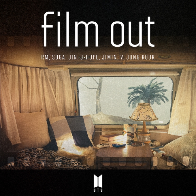 방탄소년단 'Film out' 재킷  [사진=빅히트엔터테인먼트 ]