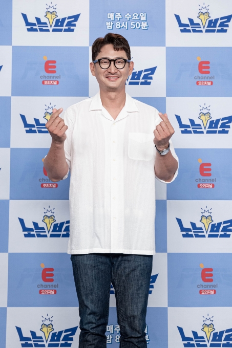 12일 오후 진행된 티캐스트 E채널 '노는 브로' 온라인 제작발표회에 박용택, 전태풍, 김요한, 조준호, 방현영CP, 박지은PD가 참석했다. [사진=E채널]