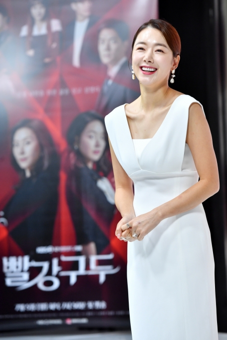 5일 진행된 KBS 저녁일일드라마 '빨강구두' 온라인 제작발표회에 배우 소이현이 참석했다. [사진=KBS]